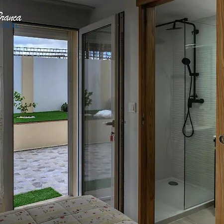 Casinha Branca 3* Fundão