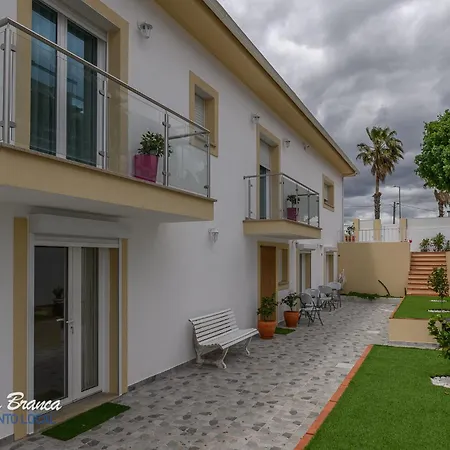 Casinha Branca Fundão