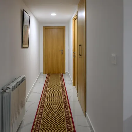 Casinha Branca 3* Fundão