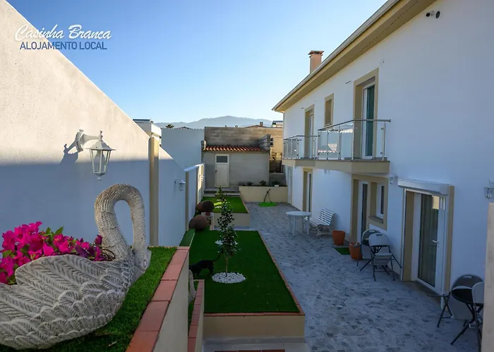 Casinha Branca 3* Fundão