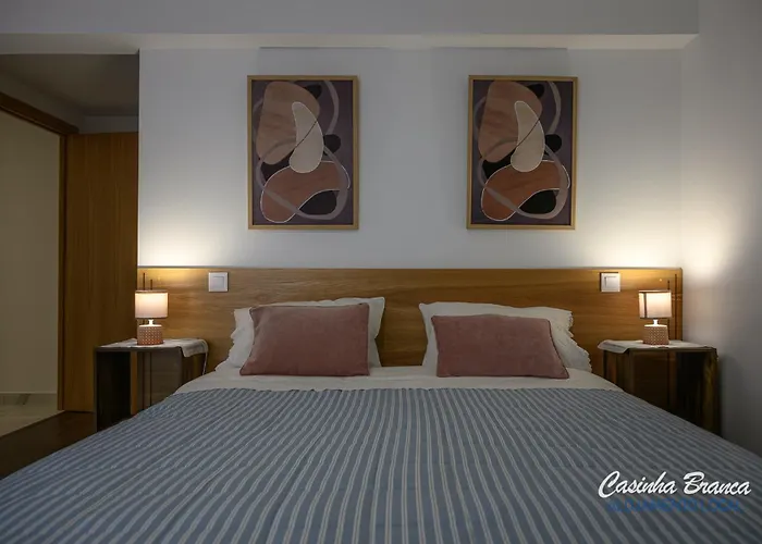 Casinha Branca Гостевой дом 3*